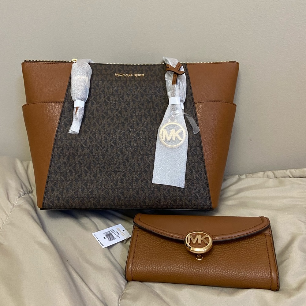 BUNDLE! MK Tote & Wallet